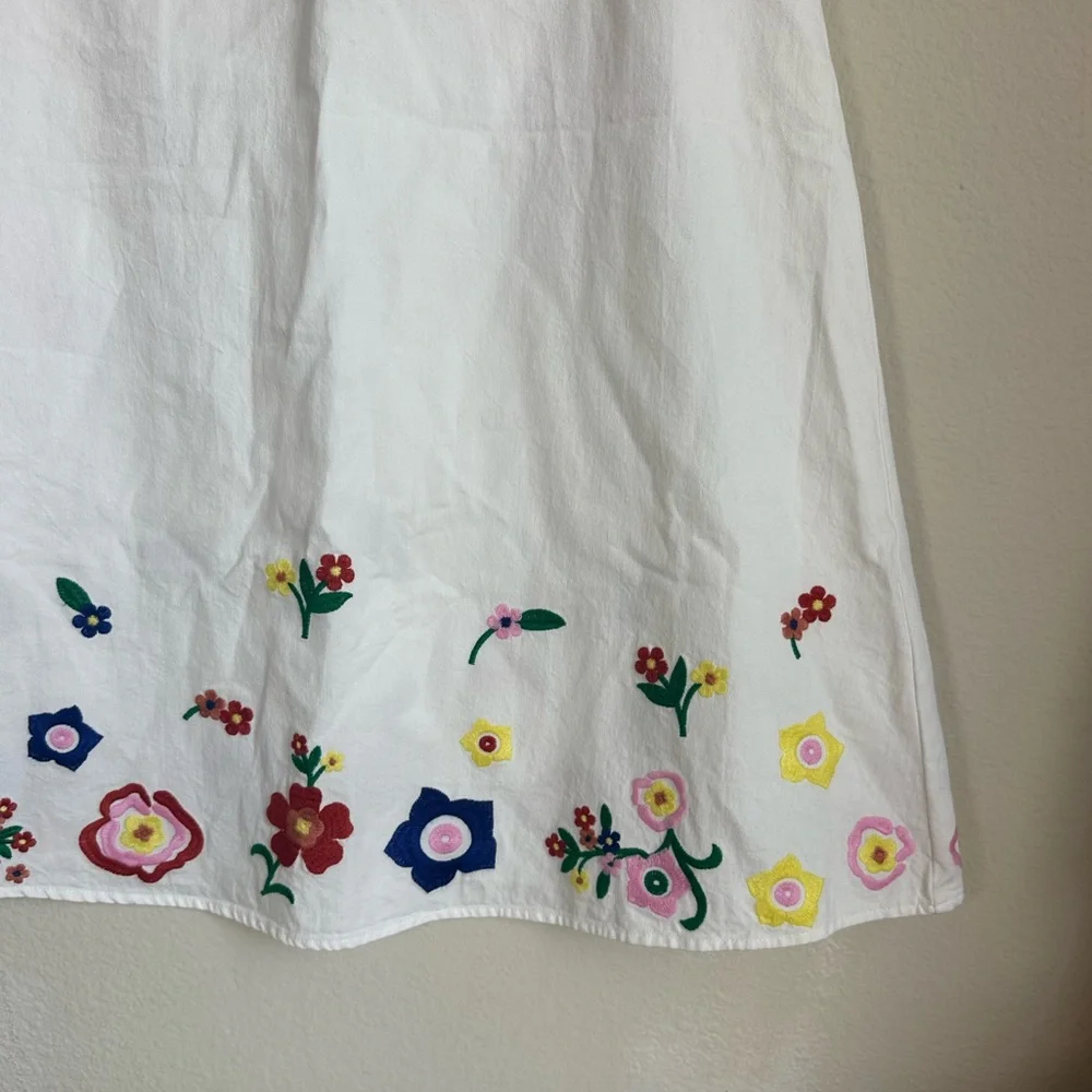 La Lavon Embroidered Sleeveless Dress - Picture 5 of 12